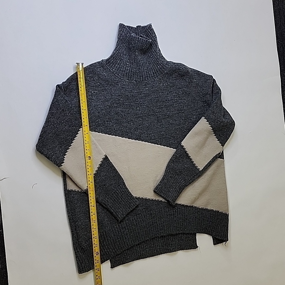 Wool Knit Turtle neck pullover - Picture 5 of 7